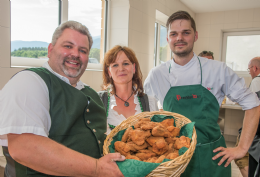 Peter Dietrich, Anneliese Steiner mit dem Küchenchef